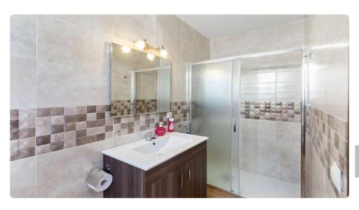 Apartamento En Olvera Con Garaje Exterior photo