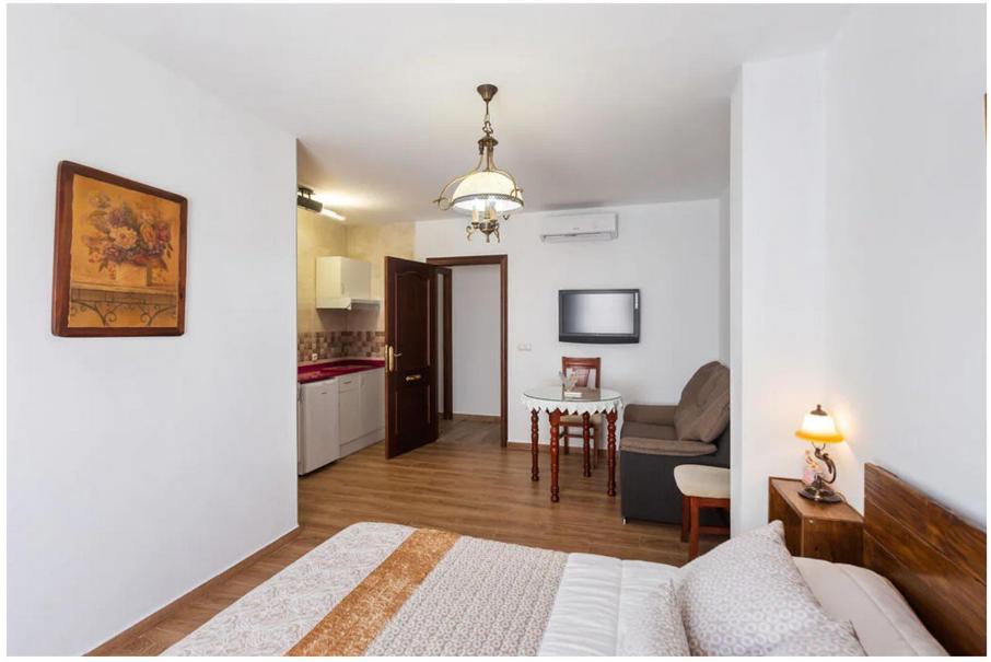 Apartamento En Olvera Con Garaje Exterior photo