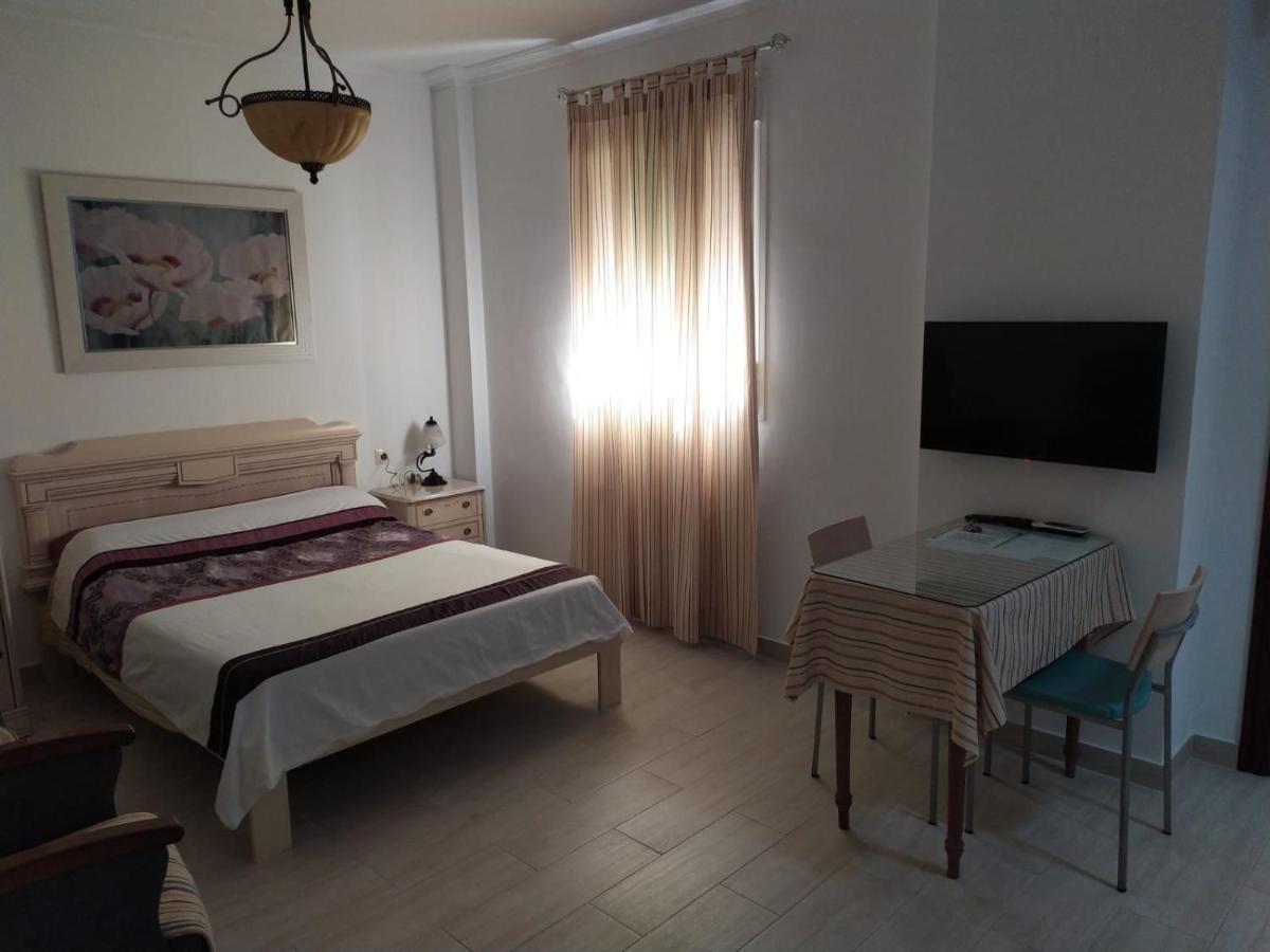 Apartamento En Olvera Con Garaje Exterior photo